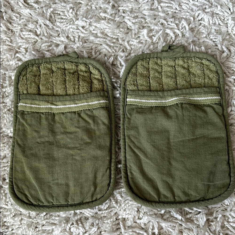 Green Quilted Kitchen Pot Holders